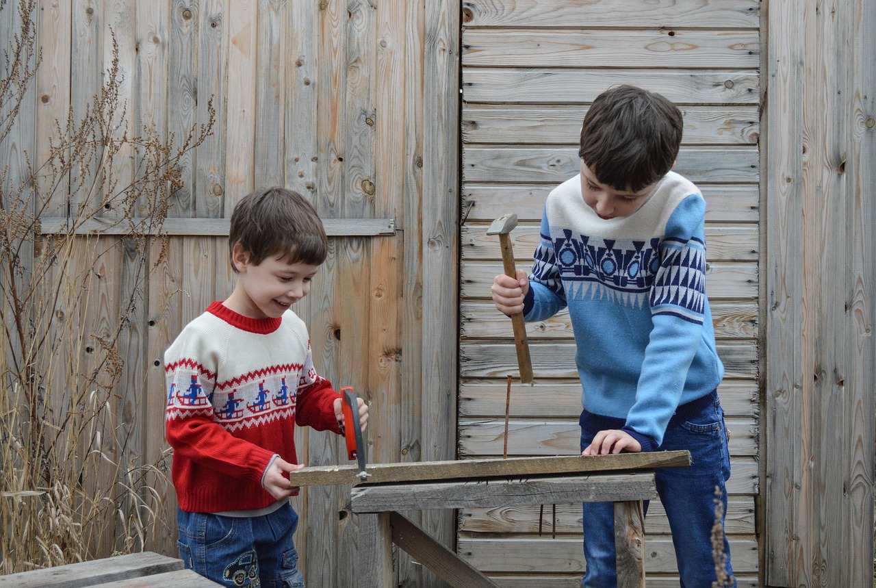 participez à nos ateliers familiaux pour partager des moments créatifs et ludiques en famille. découvrez des activités adaptées à tous les âges, favorisant l'apprentissage, la complicité et le plaisir d'être ensemble !